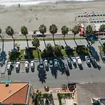 Lido Hotel 3*