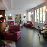 Lido Hotel 3*