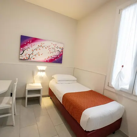 Lido Hotel 3*