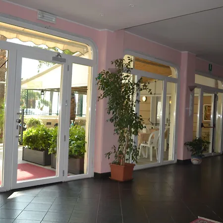 Lido 3*
