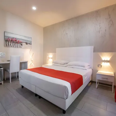 Lido Hotel 3*