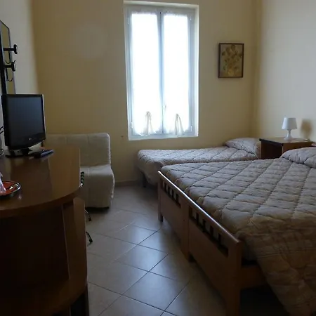 Lido Hotel 3*
