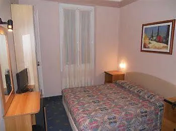 Lido Hotel 3*