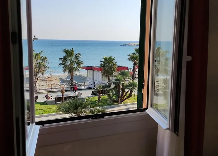 Lido Hotel 3*